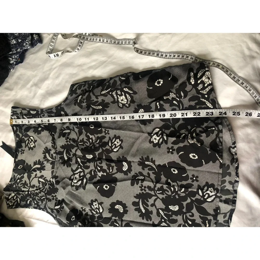 Women’s floral top Medium - Picture 5 of 5